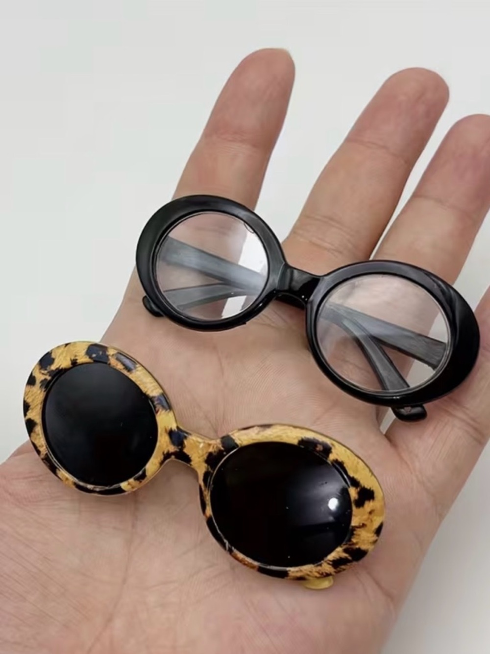 1 pack Cat or Dog Pet Sunglasses Goggles - Black and Leopard Print (Small) - Picture 6 of 8